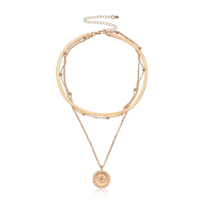 Colar triplo Aurora - Pingente de Girassol - Banho em Ouro 18k
