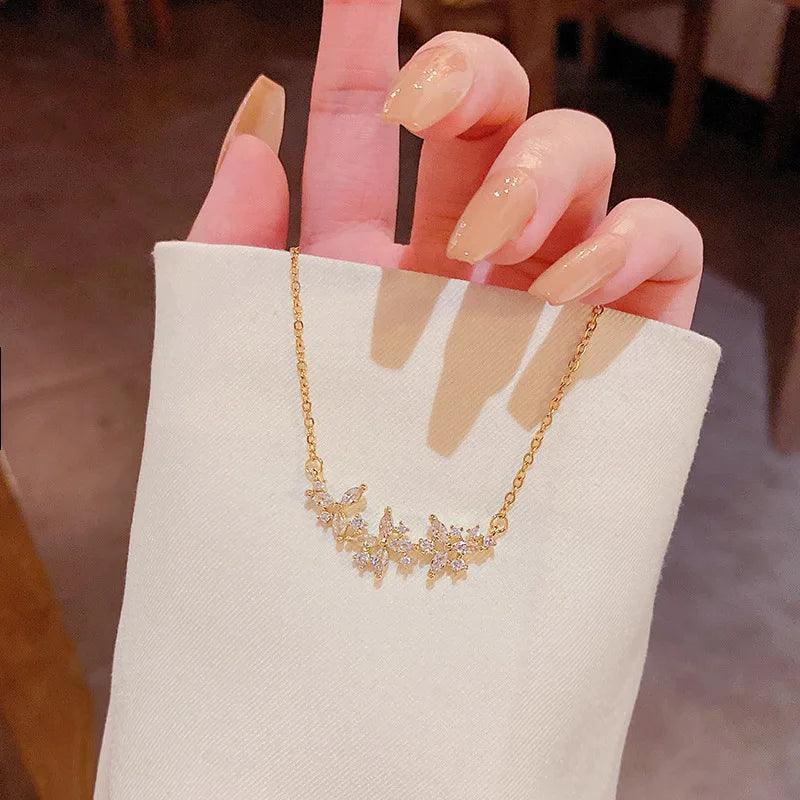 Colar Ramo de Flores - Banho em Ouro 18k - Zircônias