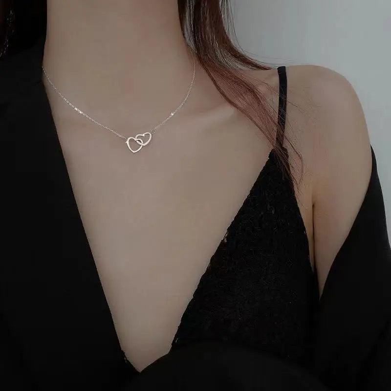 Colar Coração Entrelaçado - Banhado em ouro 18k